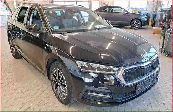 Schwarz Gebraucht 2021 Skoda Octavia Clever Kombi | 18.750 € (Fairer Preis) - Bild 1/4