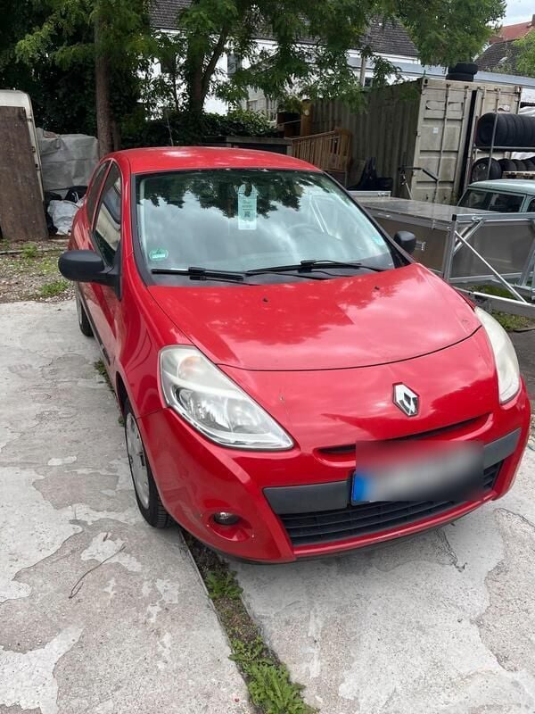 Rot Gebraucht 2009 Renault Clio II Kleinwagen | 2.450 € - Bild 1/4