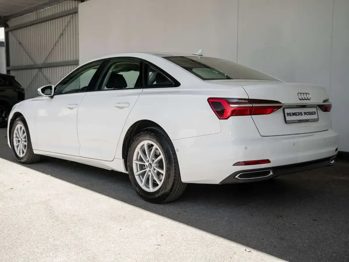 Gebraucht Audi A6 Premium 204 PS (150 kW) 2023 Weiß Limousine
