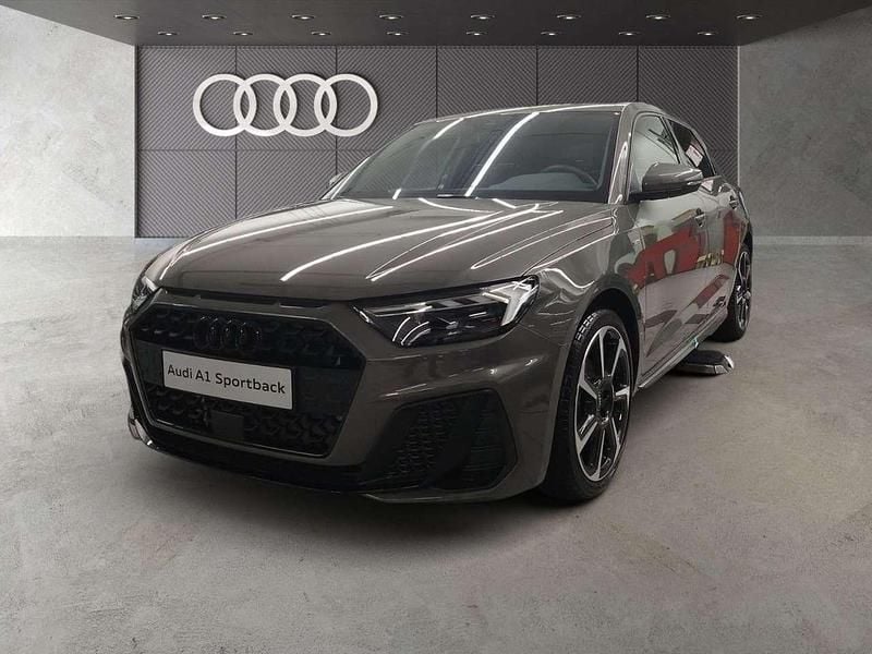 Chronosgrau metallic Neu 2025 Audi A1 S-Line Kleinwagen | 43.413 € - Bild 1/4