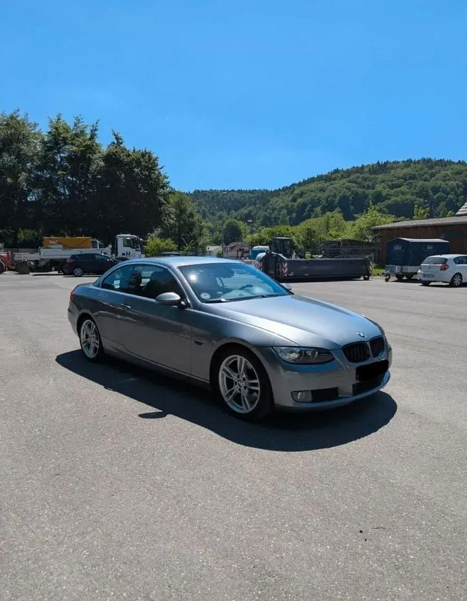 Gebraucht BMW 330 Cabriolet Sport Line 231 PS (169 kW) 2008 Grau Cabrio