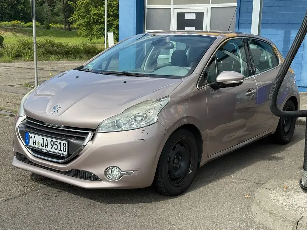Gebraucht Peugeot 208 Allure 120 PS (88 kW) 2012 Kleinwagen