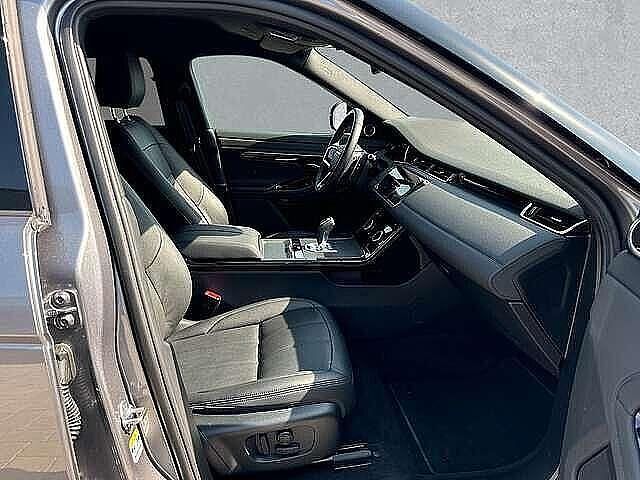 Gebraucht Land Rover Range Rover evoque SE Dynamic 165 PS (121 kW) 2023 Eiger grey