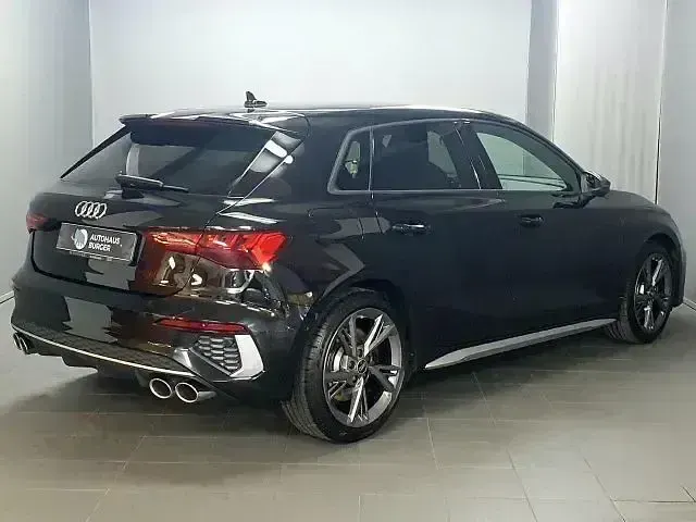 Gebraucht Audi S3 Sport 310 PS (228 kW) 2022 Mythosschwarz (metallic) Limousine
