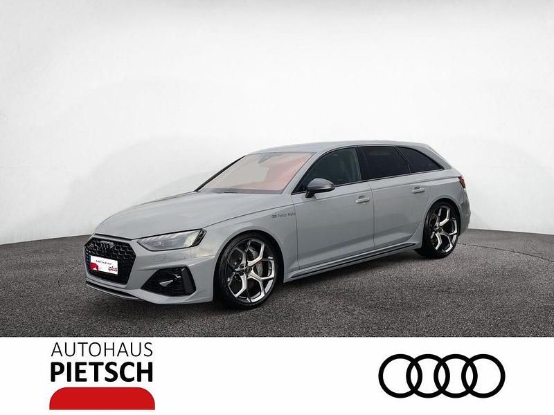 Gebraucht Audi RS4 Ambiente 470 PS (345 kW) 2025 Nardograu Kombi
