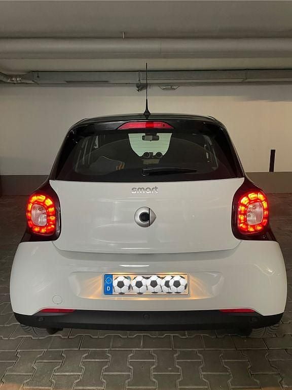 Gebraucht Smart ForFour 90 PS (66 kW) 2017 Weiß Kleinwagen