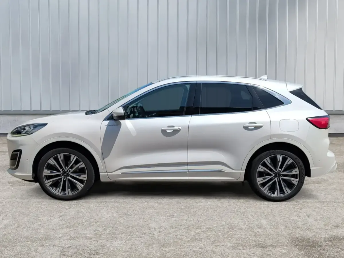 Gebraucht Ford Kuga Vignale 190 PS (139 kW) 2022 Silber SUV