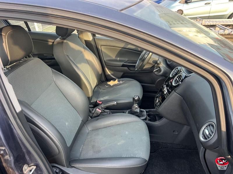 Second-hand Opel Corsa 90 CP (66 kW) 2009 Gri Hatchback