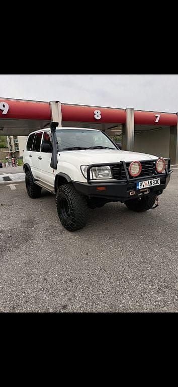 Weiß Gebraucht 1999 Toyota Land Cruiser Van / Kleinbus | 40.000 € - Bild 1/4