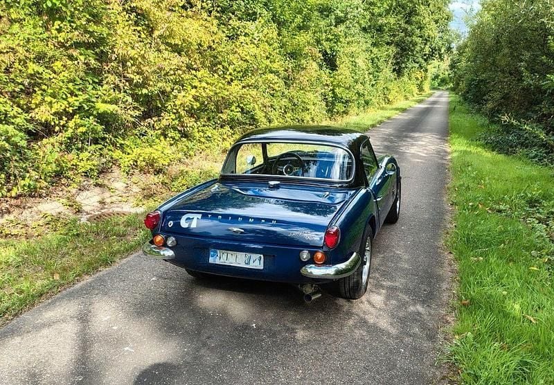Blau Gebraucht 1968 Triumph Spitfire Cabrio | 9.900 € - Bild 1/4