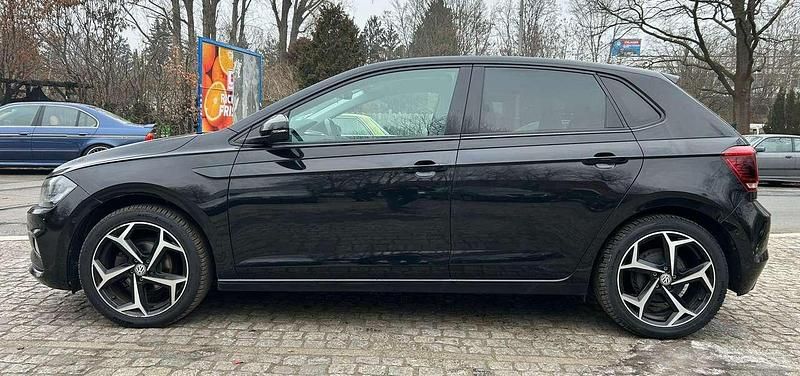 Gebraucht VW Polo Highline 95 PS (69 kW) 2018 Deep black perleffekt Kleinwagen