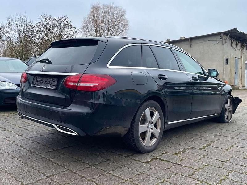Gebraucht Mercedes C250 204 PS (150 kW) 2016 Schwarz Kombi