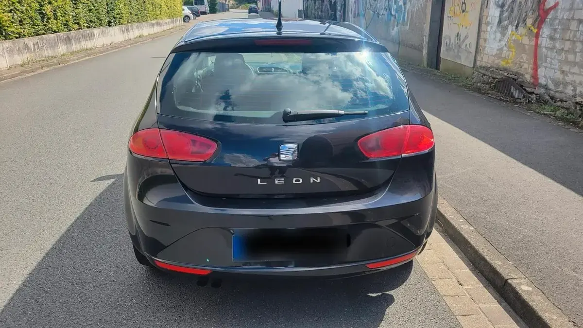 Gebraucht Seat Leon 125 PS (91 kW) 2011 Schwarz Kleinwagen