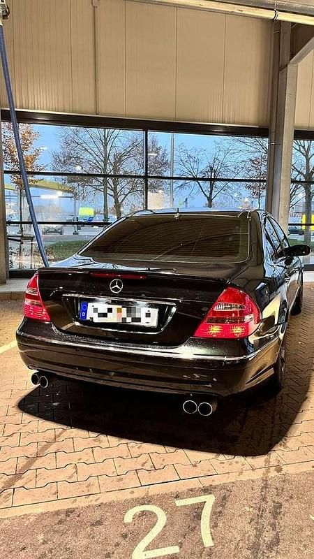 Gebraucht Mercedes E350 Avantgarde 272 PS (200 kW) 2005 Schwarz Limousine