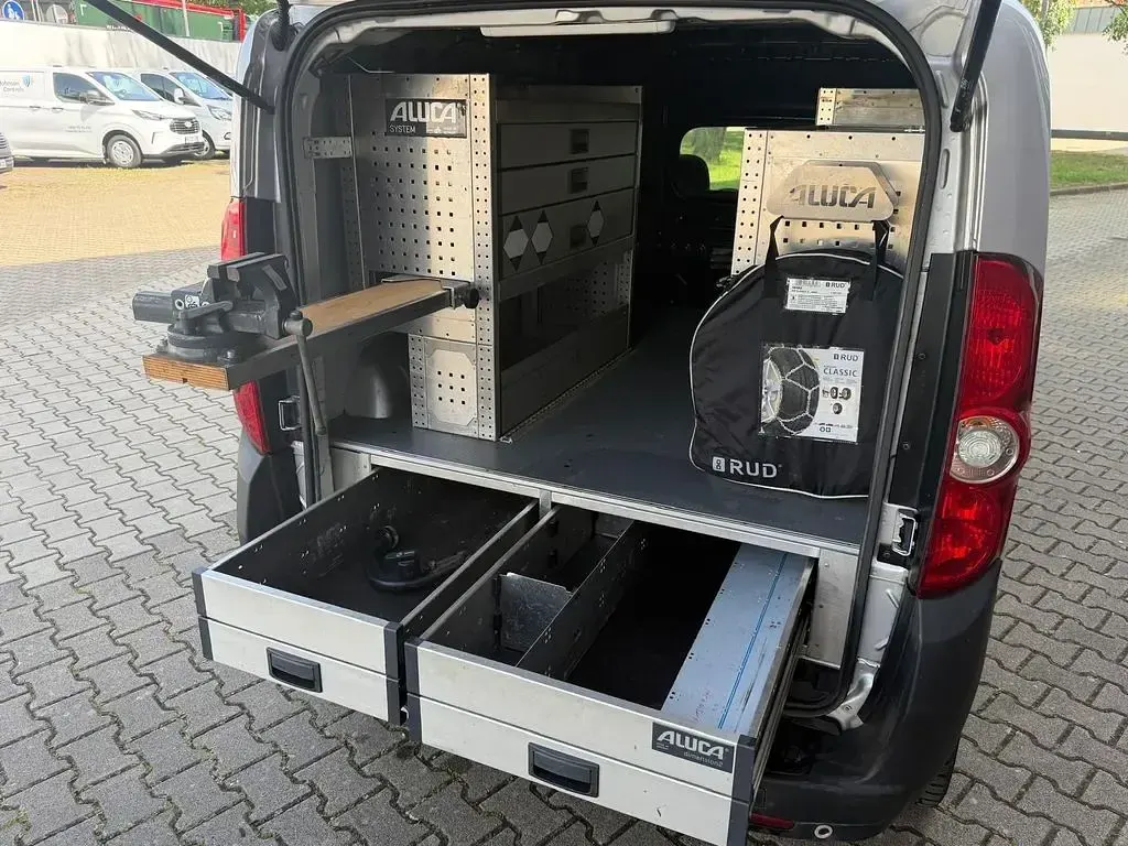 Gebraucht Opel Combo 120 PS (88 kW) 2016 Silber Van / Kleinbus