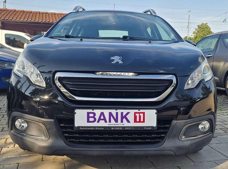 Gebraucht Peugeot 2008 Active 82 PS (60 kW) 2016 Noir perla nera SUV