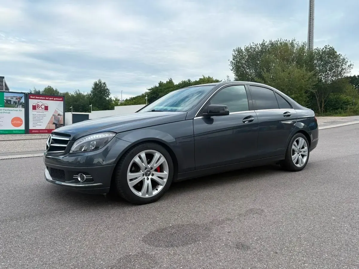 Gebraucht Mercedes C180 Avantgarde 154 PS (113 kW) 2008 Grau Limousine