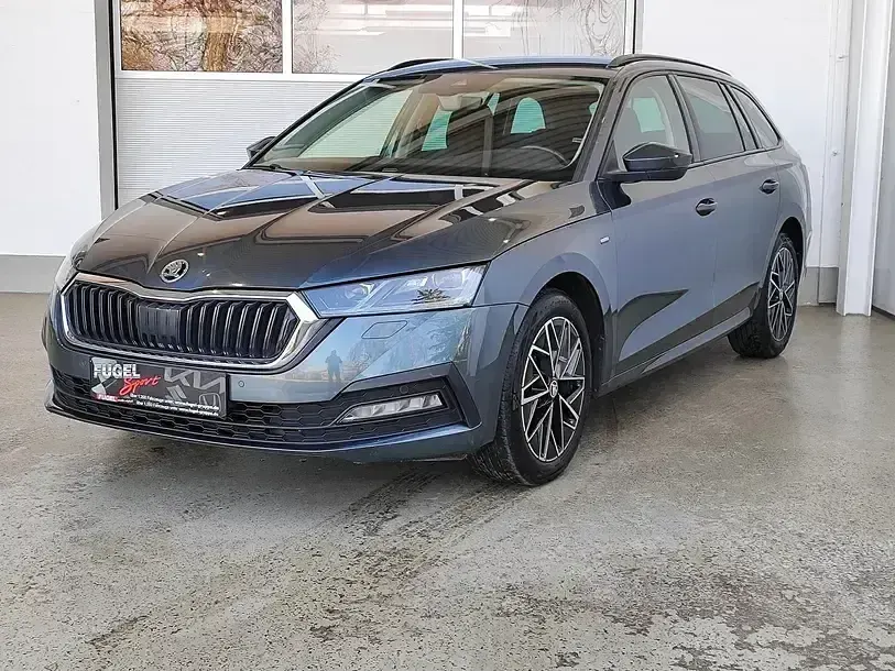 Gebraucht Skoda Octavia Clever 150 PS (110 kW) 2021 Quarzgrau metallic Kombi