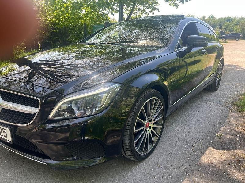 Schwarz Gebraucht 2016 Mercedes CLS350 Shooting Brake Kombi | 17.500 € (Fairer Preis) - Bild 1/4