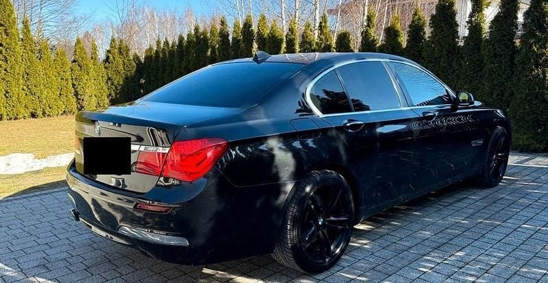 Gebraucht BMW 730 245 PS (180 kW) 2011 Schwarz Limousine