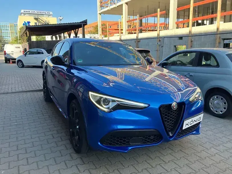 Gebraucht Alfa Romeo Stelvio Veloce 280 PS (205 kW) 2022 Colore esterno (blu misano, me SUV