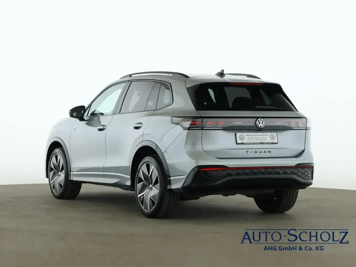 Gebraucht VW Tiguan R-line Plus 265 PS (194 kW) 2025 Silber SUV