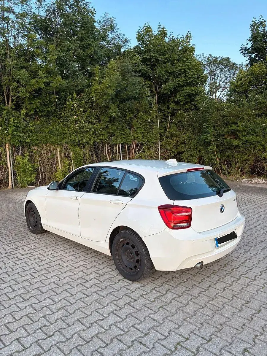 Gebraucht BMW 118 150 PS (110 kW) 2014 Weiß Kleinwagen