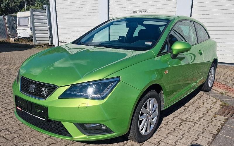 Grün Gebraucht 2013 Seat Ibiza SC Kleinwagen | 3.999 € (Fairer Preis) - Bild 1/4