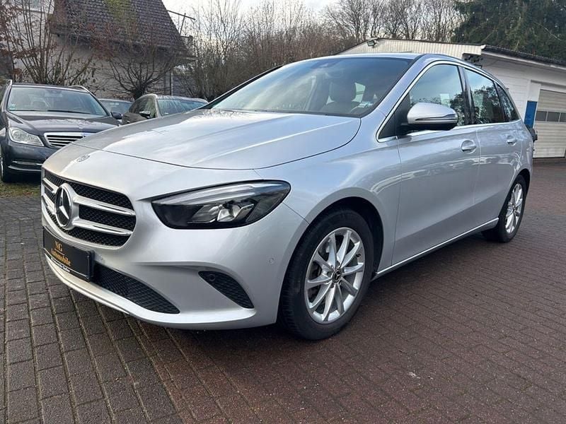 Gebraucht Mercedes B250 Progressive 224 PS (164 kW) 2019 Silber Van / Kleinbus