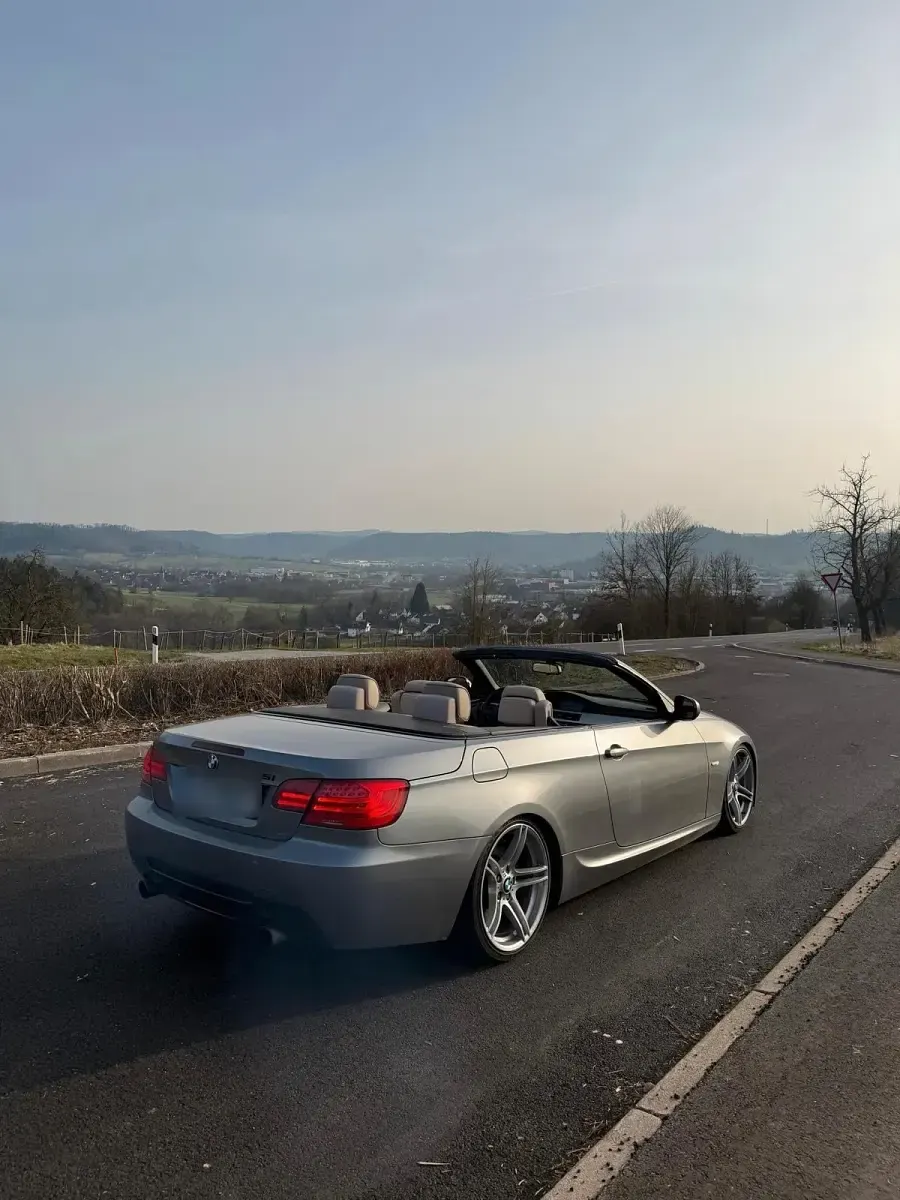 Gebraucht BMW 335 M Sport 326 PS (239 kW) 2010 Grau Cabrio