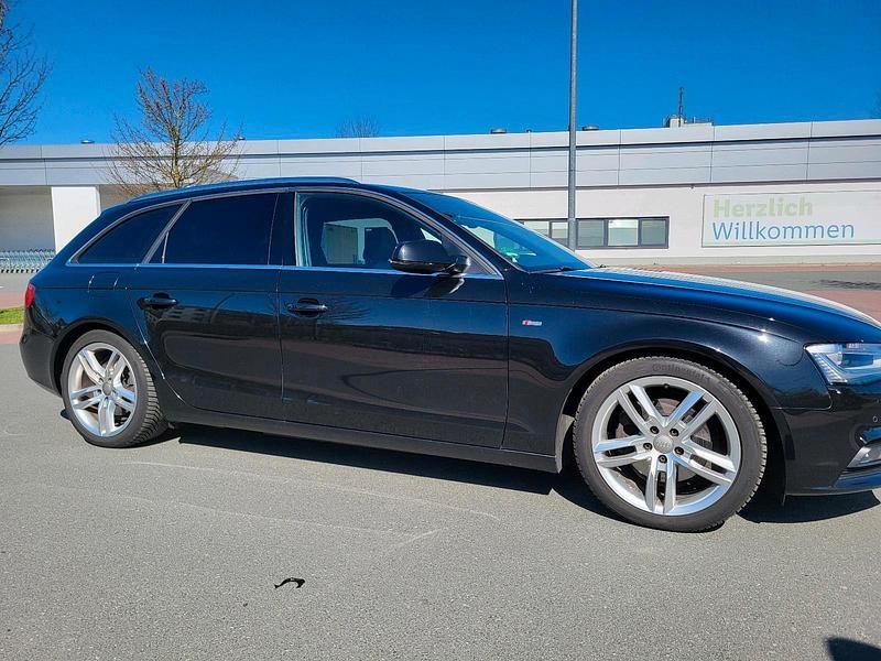 Gebraucht Audi A4 S-Line 180 PS (132 kW) 2013 Schwarz Kombi