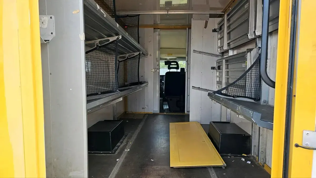 Gebraucht Iveco Daily 106 PS (77 kW) 2012 Gelb Van / Kleinbus