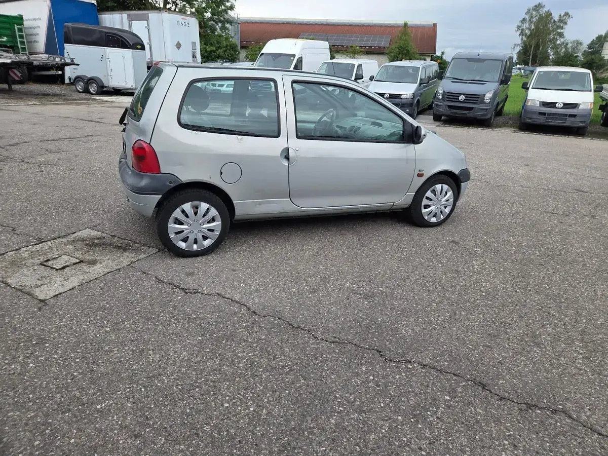 Gebraucht Renault Twingo 75 PS (55 kW) 2002 Silber Kleinwagen