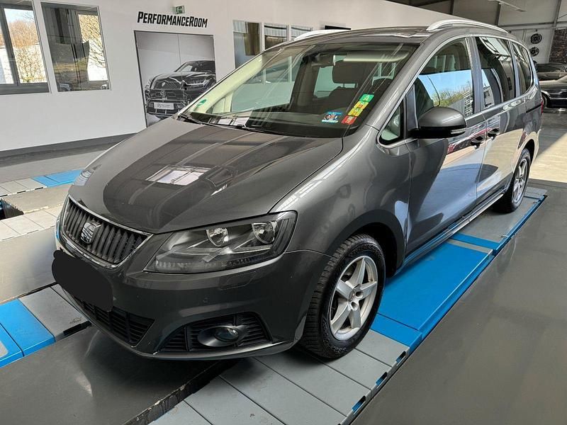 Grau Gebraucht 2015 Seat Alhambra 4You Van / Kleinbus | 13.000 € (Superpreis) - Bild 1/4