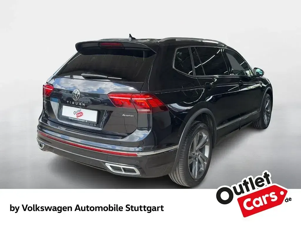 Gebraucht VW Tiguan Allspace R-line 150 PS (110 kW) 2023 Deep black perleffekt SUV