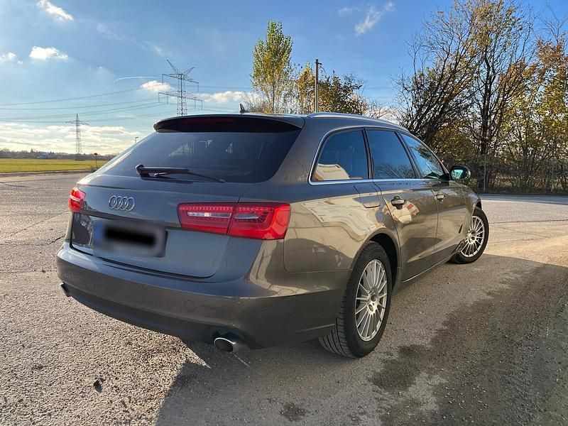 Gebraucht Audi A6 Business 204 PS (150 kW) 2012 Grau Kombi