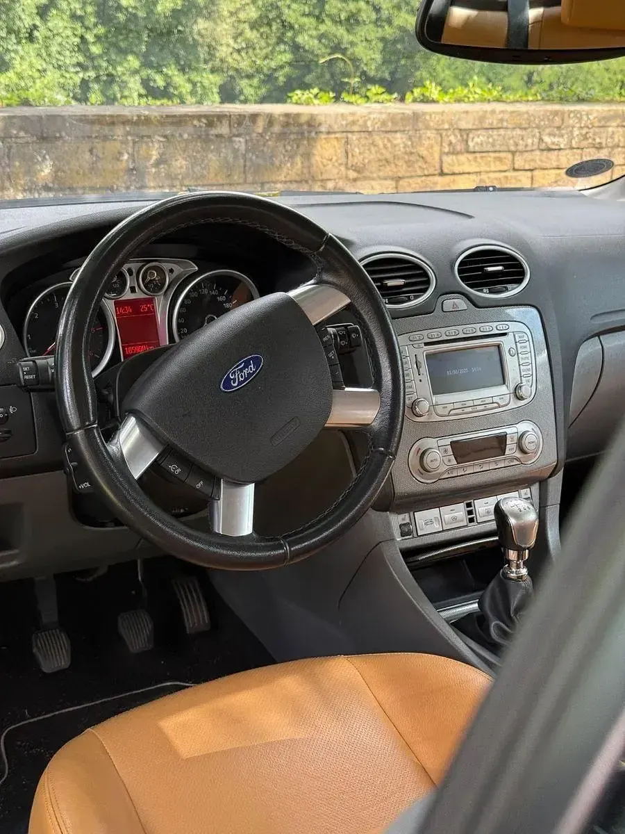 Gebraucht Ford Focus Cabriolet Titanium 136 PS (100 kW) 2009 Blau Cabrio