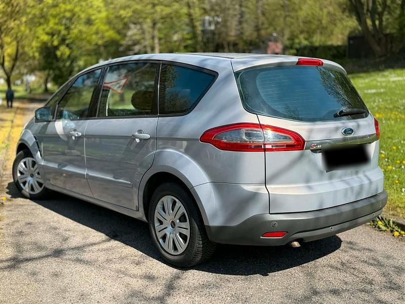 Gebraucht Ford S-MAX S 140 PS (102 kW) 2011 Grau Van / Kleinbus