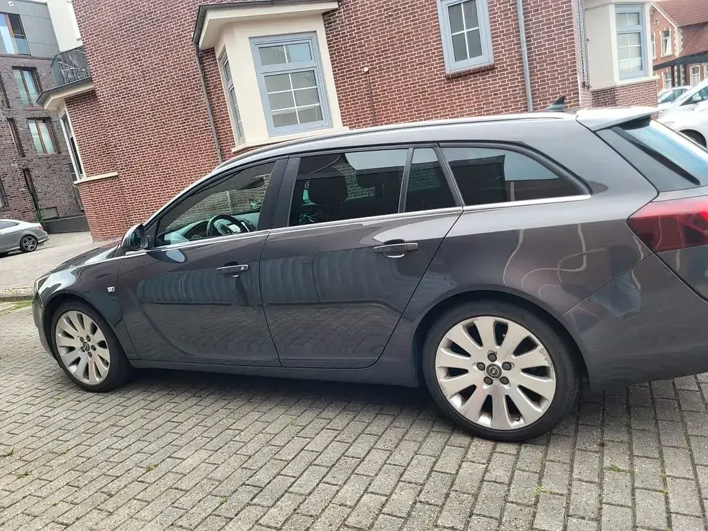 Gebraucht Opel Insignia 163 PS (119 kW) 2014 Grau Limousine