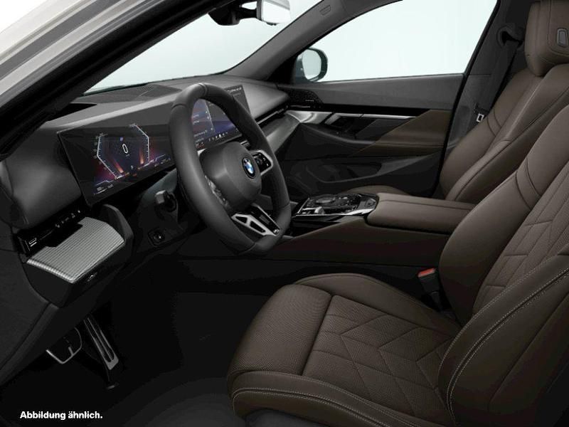 Oxidgrau metallic Gebraucht 2025 BMW 520 Comfort Edition Limousine | 59.414 € (Teuer) - Bild 1/1