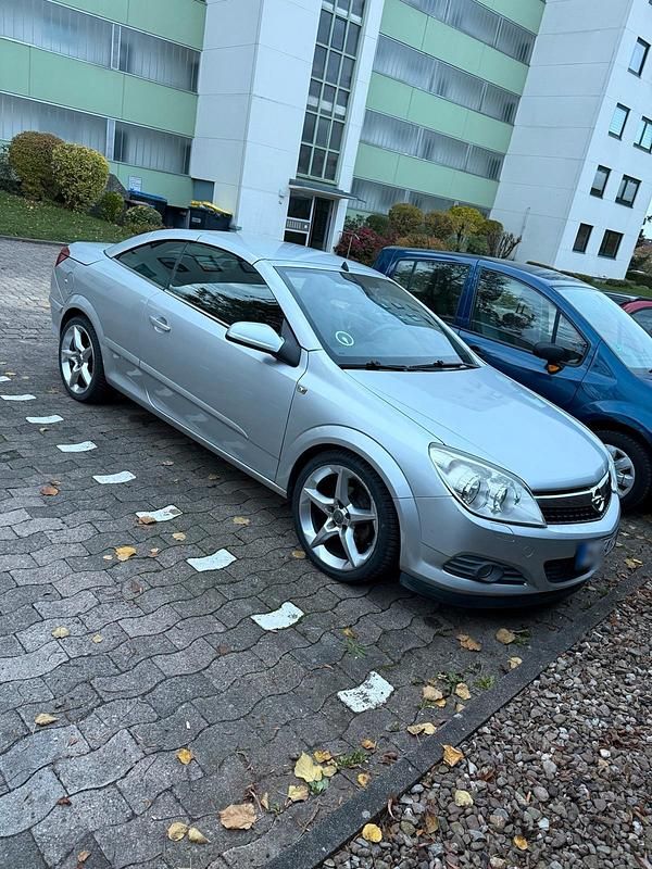 Gebraucht Opel Astra 140 PS (102 kW) 2007 Silber Limousine