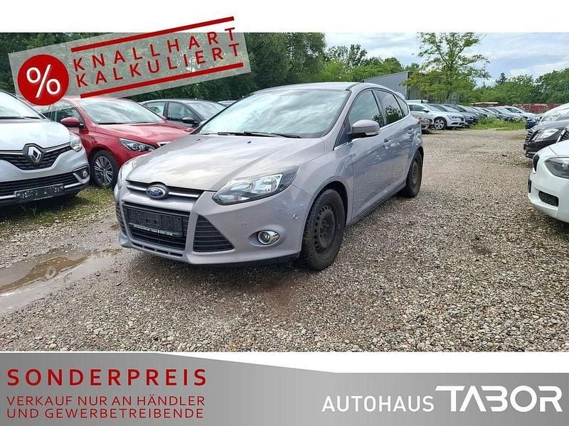 Micastonesilber metallic Gebraucht 2012 Ford Focus Champions Edition Limousine | 2.685 € (Superpreis) - Bild 1/4