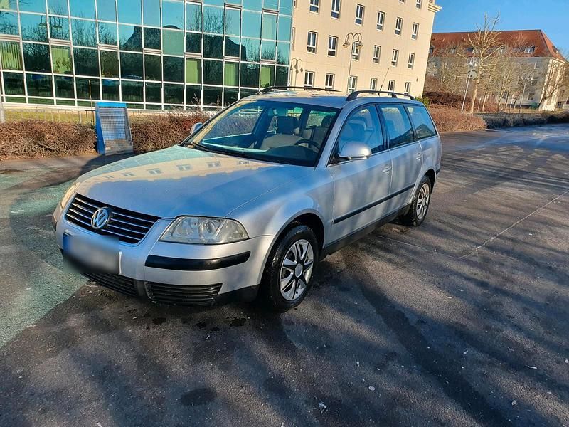 Gebraucht VW Passat 101 PS (74 kW) 2004 Silber Kombi