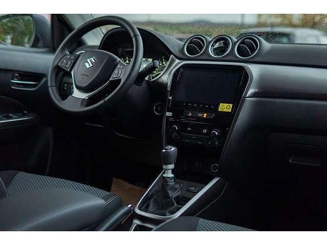 Neu Suzuki Vitara Comfort 110 PS (80 kW) 2025 Titan dark gray metallic SUV