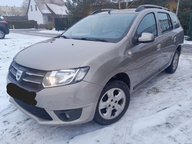 Grau Gebraucht 2014 Dacia Logan MCV Lauréate Kombi | 3.990 € (Guter Preis) - Bild 1/4