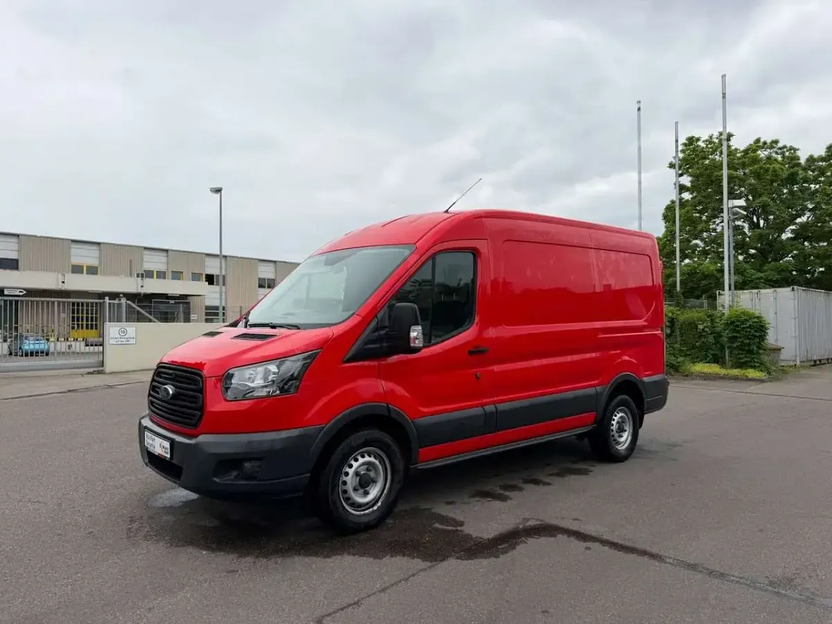 Gebraucht Ford Transit 131 PS (96 kW) 2017 Rot Limousine