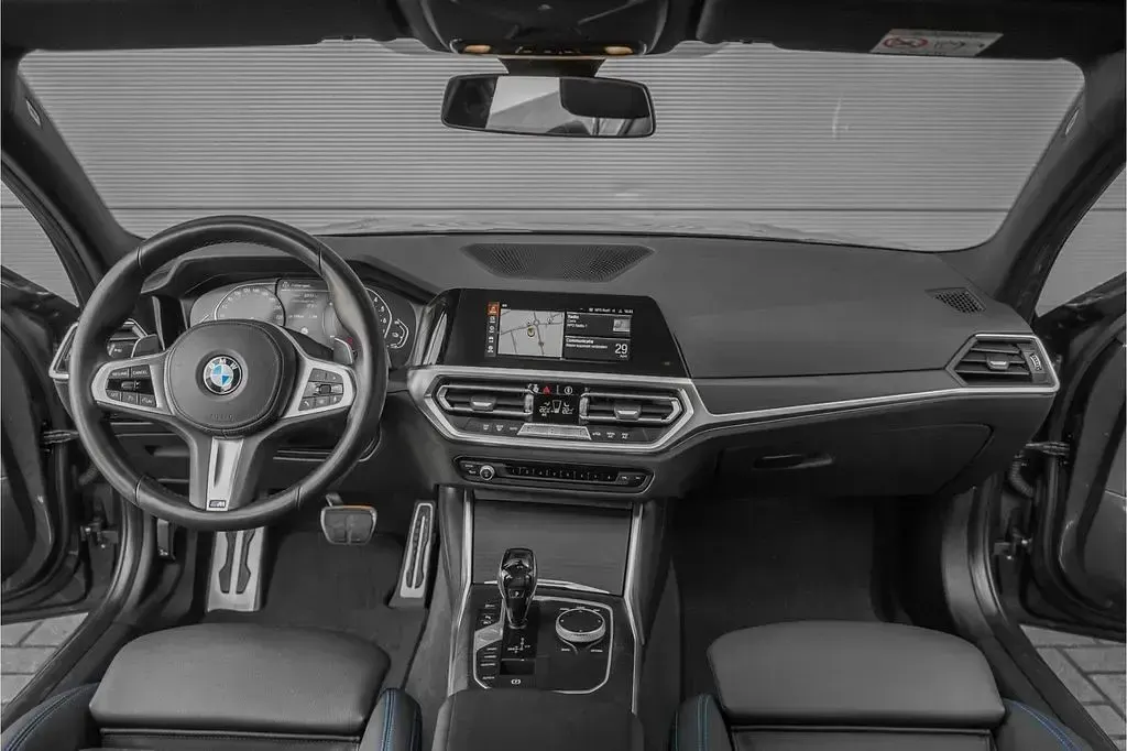 Gebraucht BMW 330 Executive 294 PS (216 kW) 2021 Grau Limousine