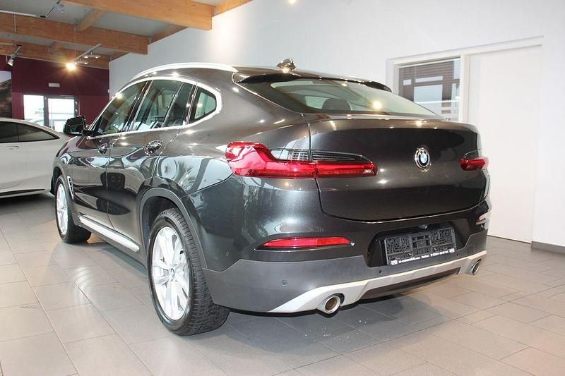 Gebraucht BMW X4 xLine 184 PS (135 kW) 2020 Sophistograu brillanteffekt me SUV