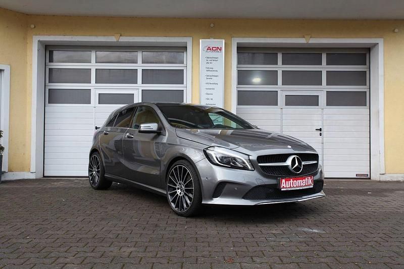 Grau Gebraucht 2015 Mercedes A220 Limousine | 17.990 € (Etwas zu teuer) - Bild 1/4