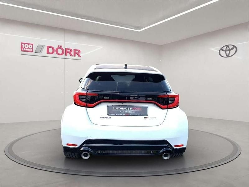 Gebraucht Toyota Yaris 280 PS (205 kW) 2024 Platinumweiß perleffekt Coupé